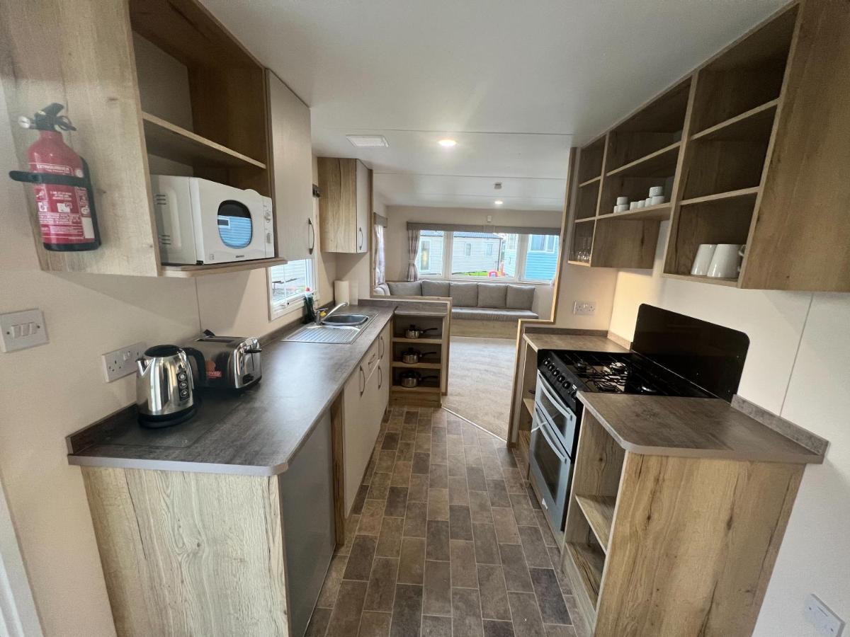 Haven Marton Mere Holiday Park Caravan In Blackpool Exterior foto